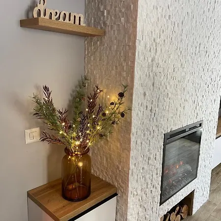 Pinewood Apartment *